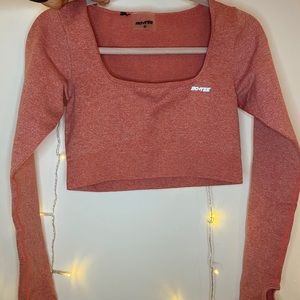 Cropped Seamless Top Bo and Tee